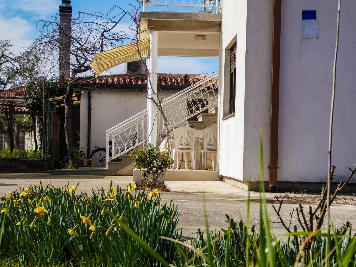 Apartman Valerija อูมัค ภายนอก รูปภาพ