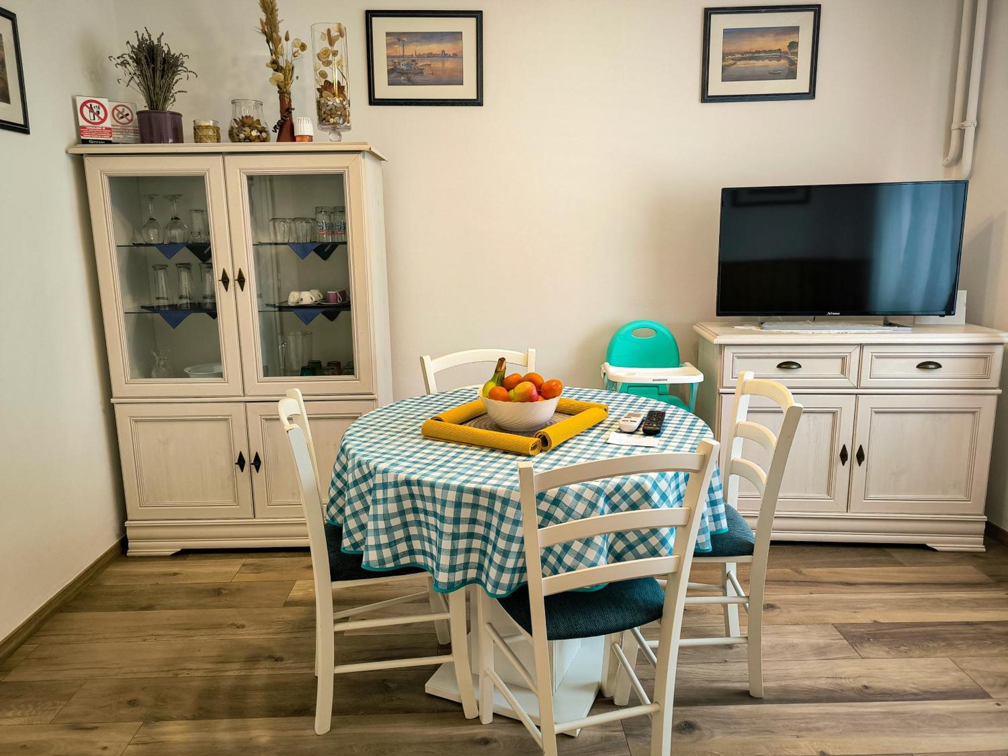 Apartman Valerija อูมัค ภายนอก รูปภาพ